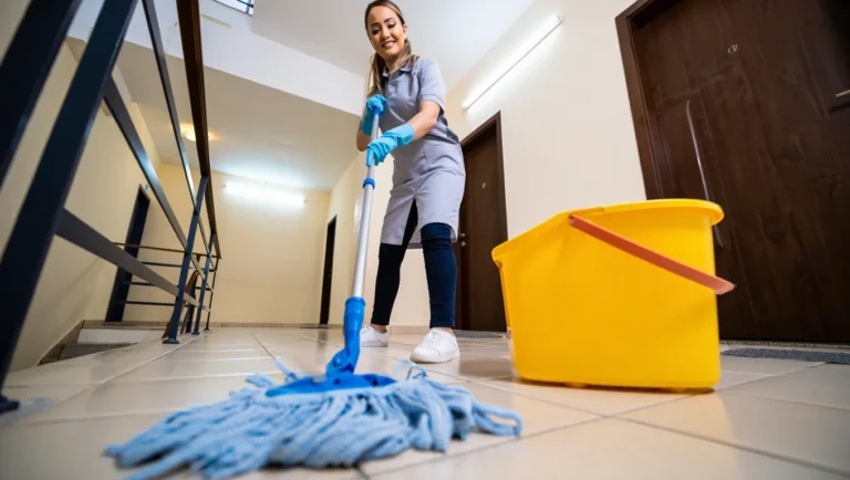 Curățenie scări de bloc București | Servicii profesionale